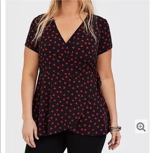 Torrid Black & Red Hearts Wrap Top Plus Torrid Size 1